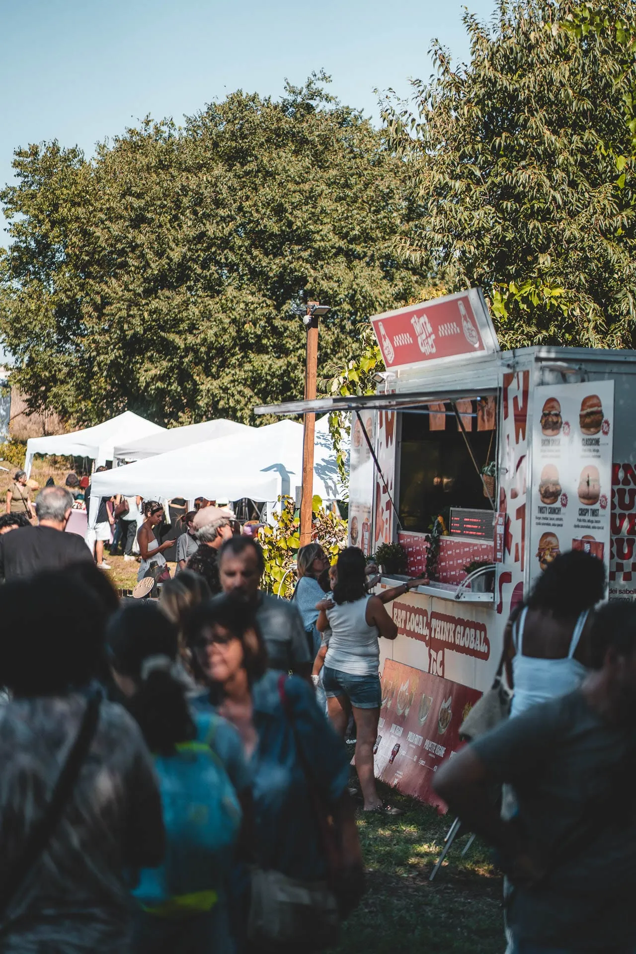 Coda al food truck tra la folla